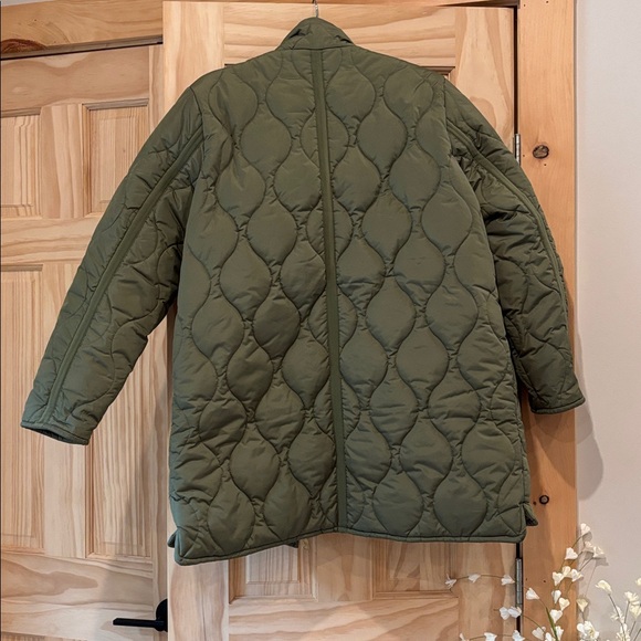 JCrew Signature Puffer Jacket - Picture 3 of 3